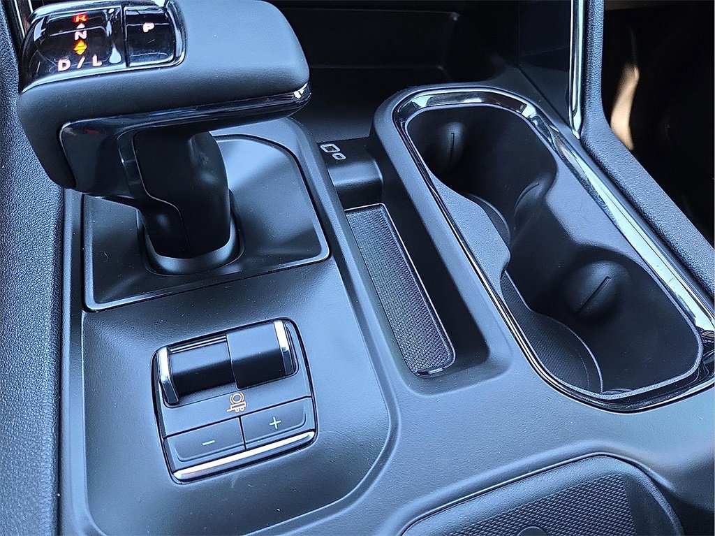 Used 2025 GMC Sierra 1500 AT4 w/ AT4 Premium Package image 8