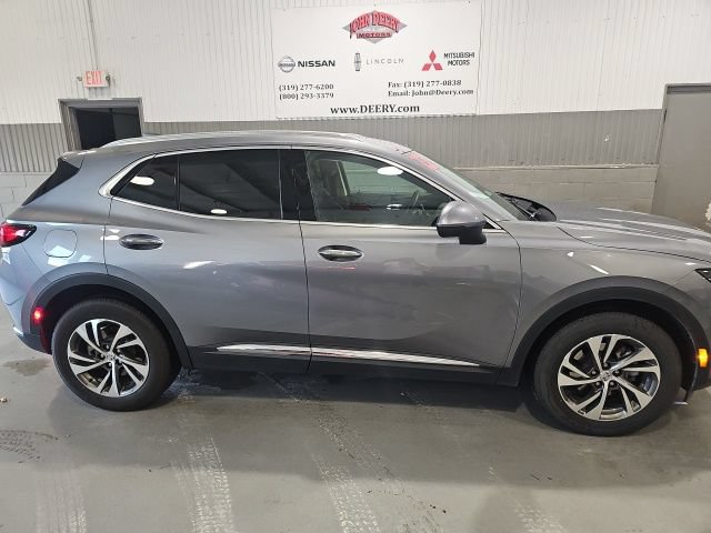 Used 2022 Buick Envision Essence w/ Safety Package FWD image 2