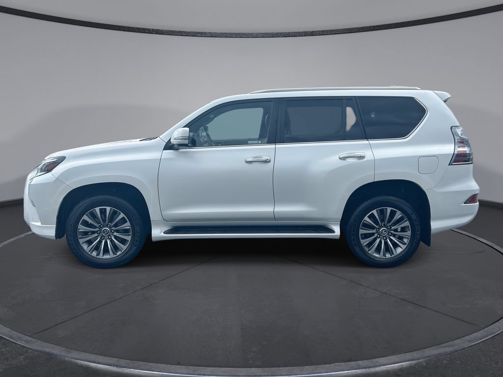 Used 2023 Lexus GX 460 Luxury w/ Accessory Package AWD/4WD image 15