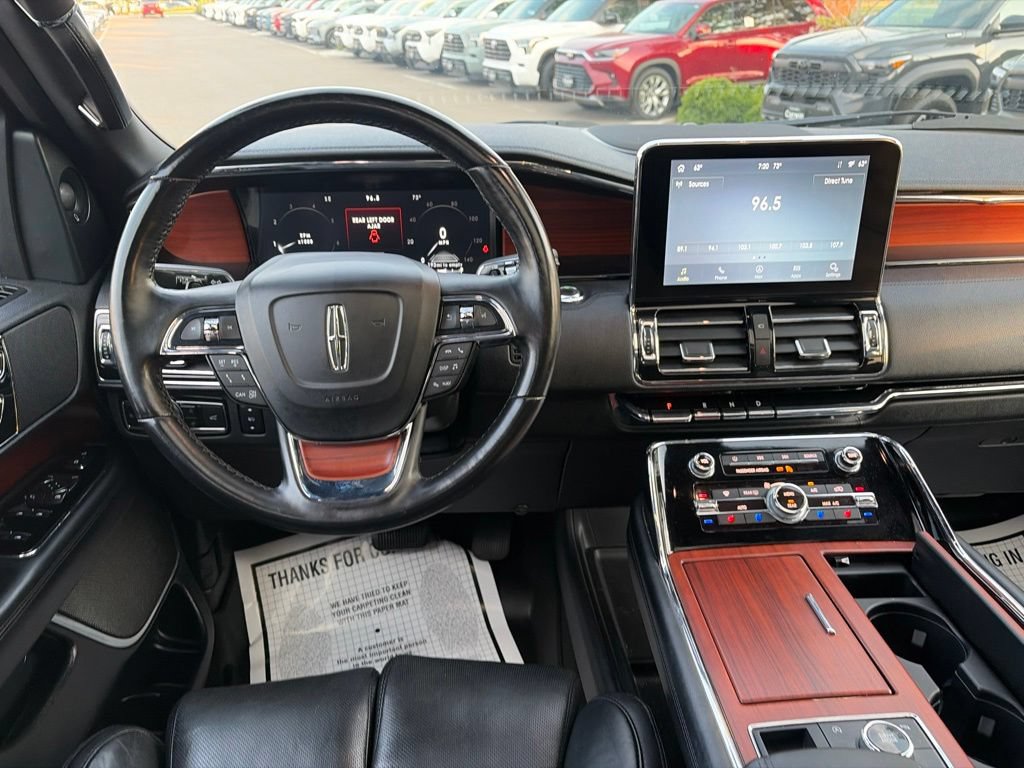Used 2021 Lincoln Navigator Reserve AWD/4WD image 25