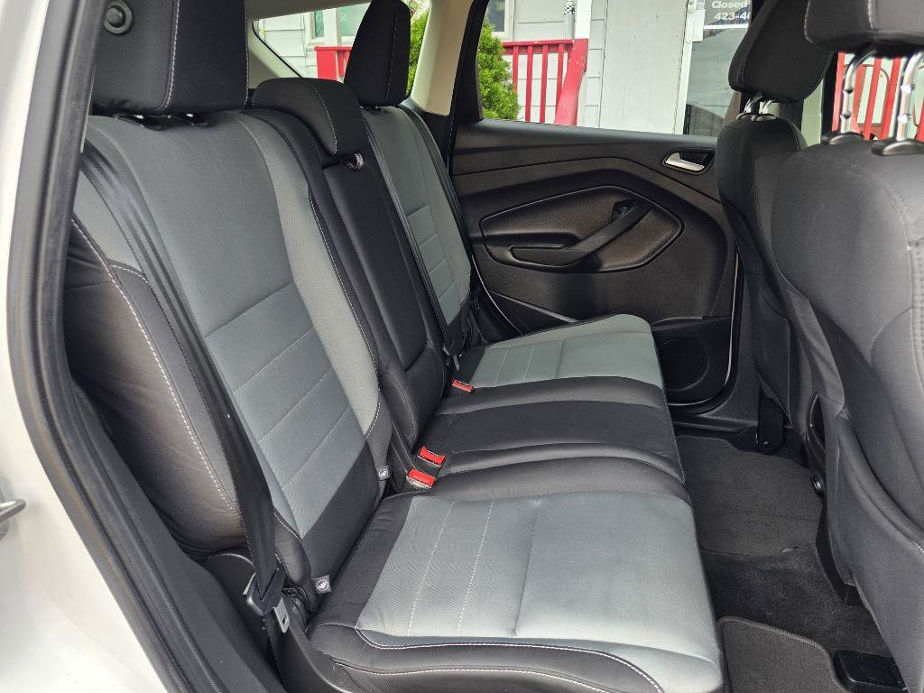 Used 2016 Ford Escape SE FWD image 28
