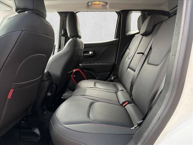 Used 2019 Jeep Renegade Trailhawk AWD/4WD image 22