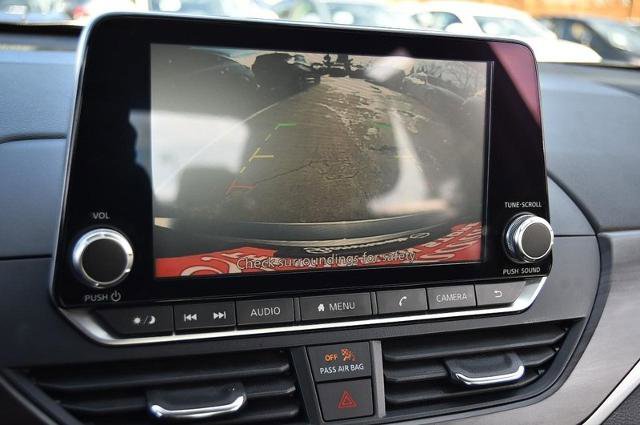 Used 2024 Nissan Altima 2.5 SV image 13