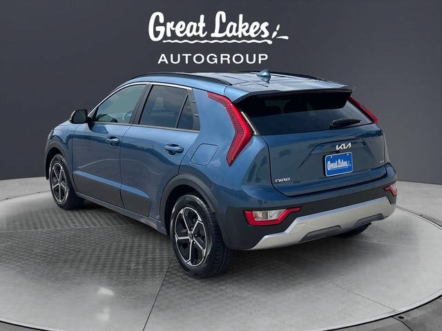 Used 2024 Kia Niro EX FWD image 3