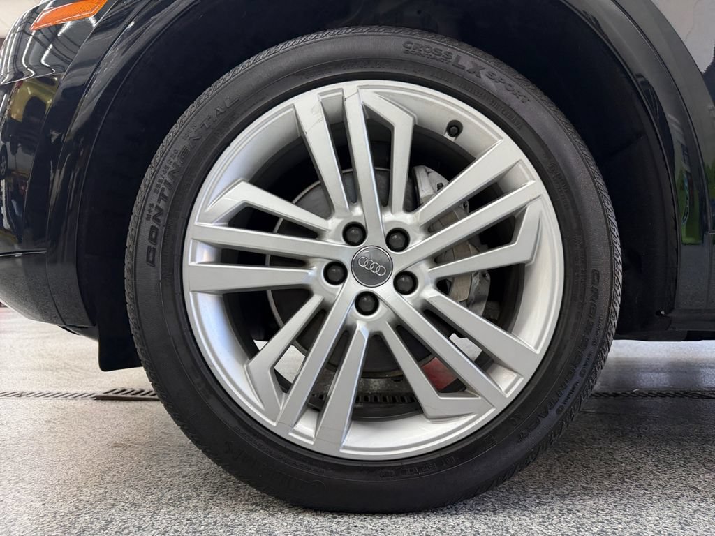 Used 2019 Audi Q5 2.0T Premium Plus w/ Premium Plus Package AWD/4WD image 38