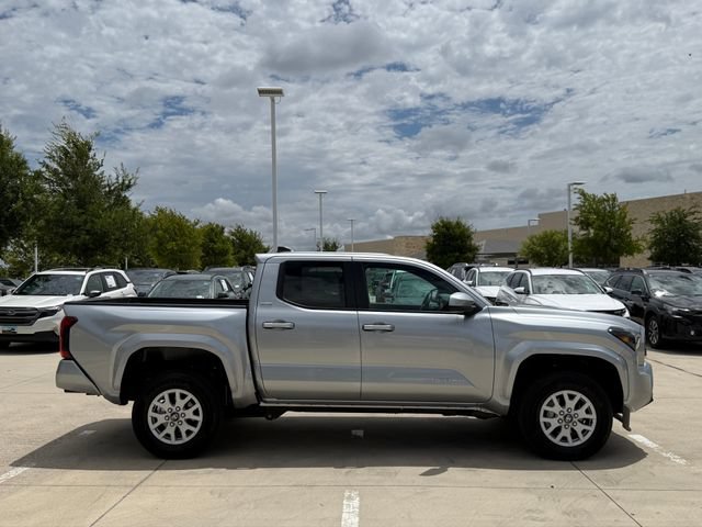Used 2026 Toyota Tacoma SR5 AWD/4WD image 5