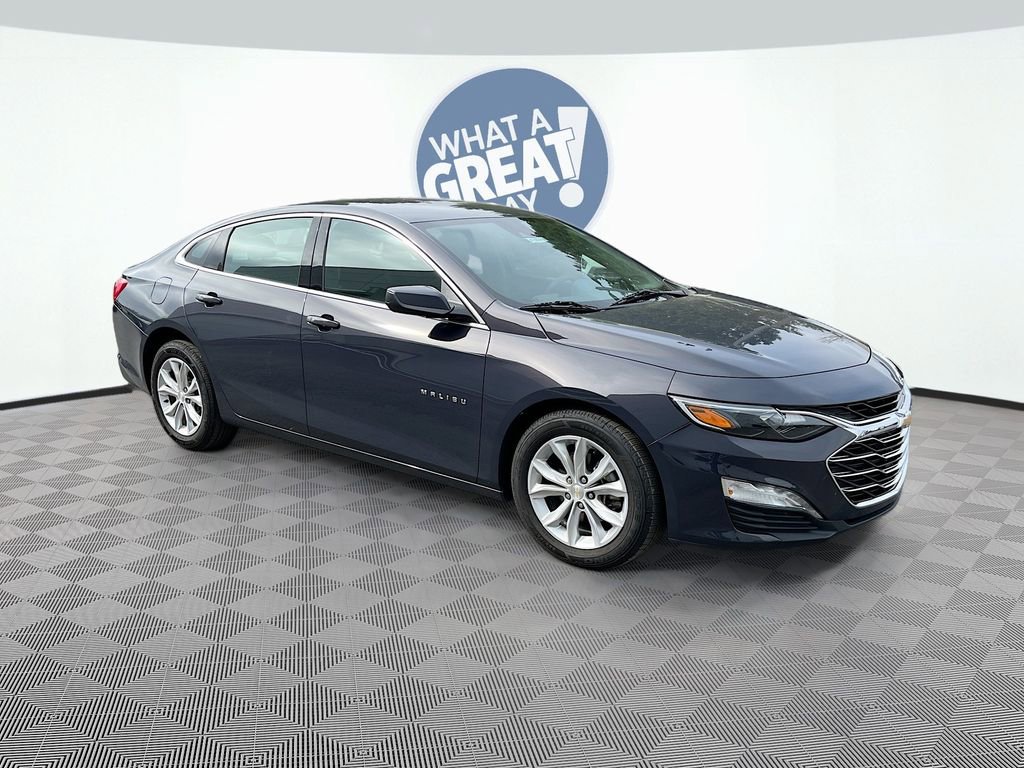 Used 2025 Chevrolet Malibu LT FWD image 3
