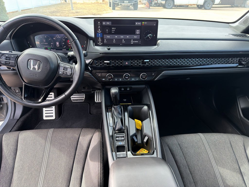 Used 2025 Honda Accord Sport image 12