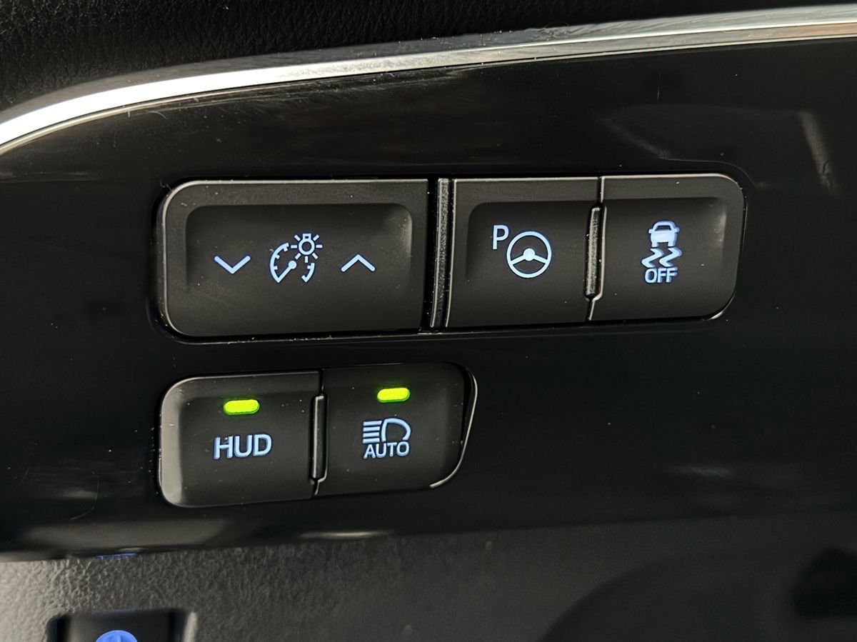 Used 2017 Toyota Prius Prime Advanced FWD image 13