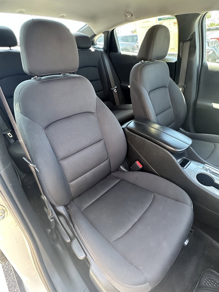Used 2022 Chevrolet Malibu LT image 8