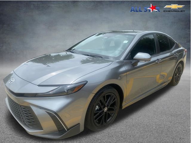Used 2025 Toyota Camry SE w/ Multimedia Upgrade Package