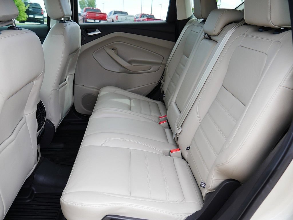 Used 2018 Ford Escape Titanium AWD/4WD image 17
