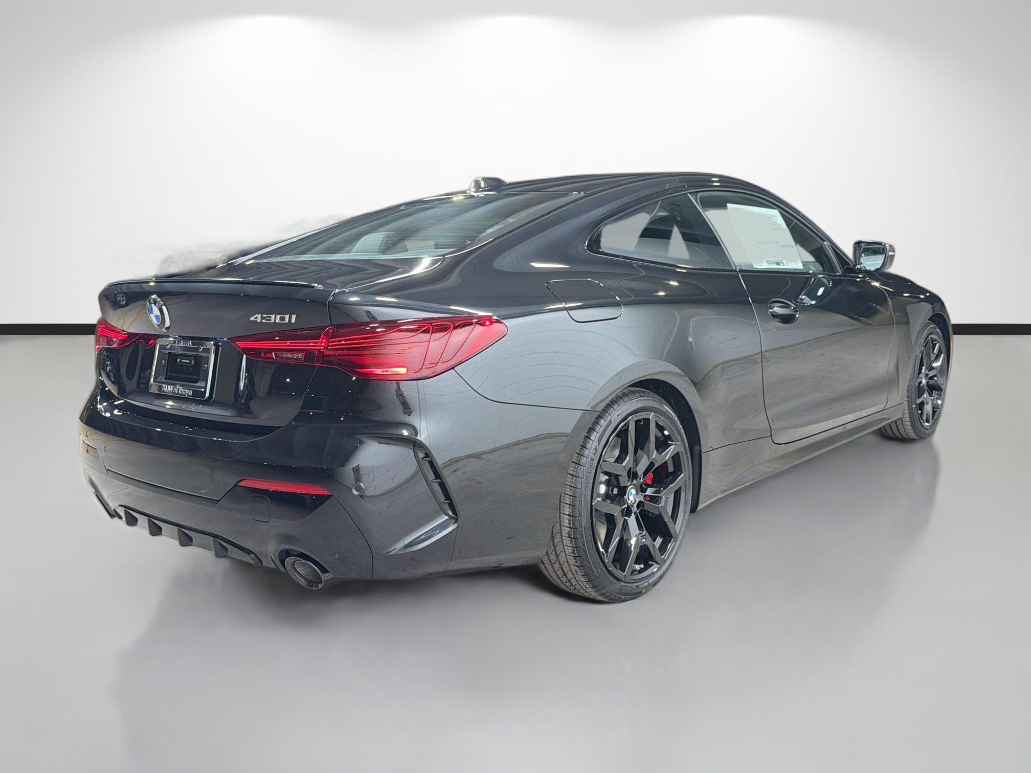 New 2026 BMW 430i Coupe w/ M Sport Package image 3
