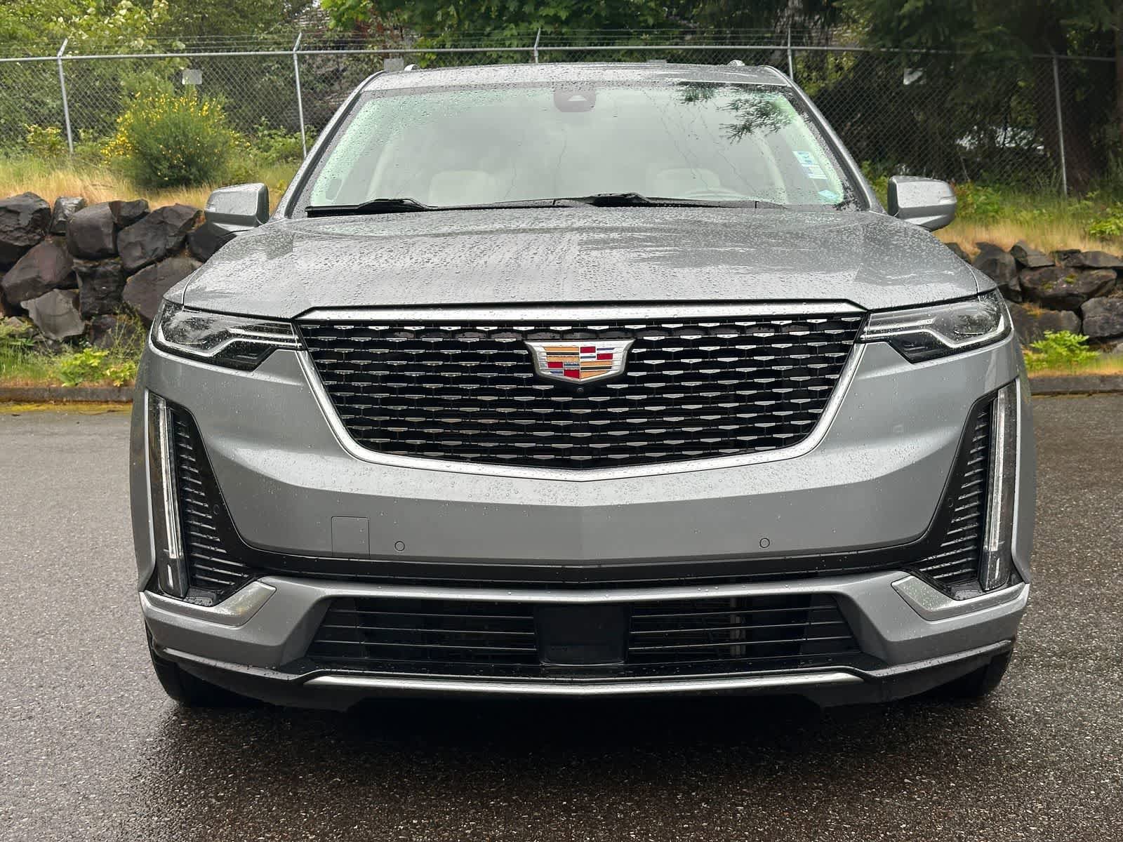 Used 2023 Cadillac XT6 Premium Luxury w/ Technology Package AWD/4WD image 5