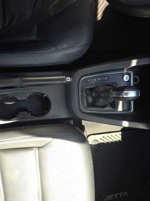 Used 2015 Volkswagen Jetta SE FWD image 17
