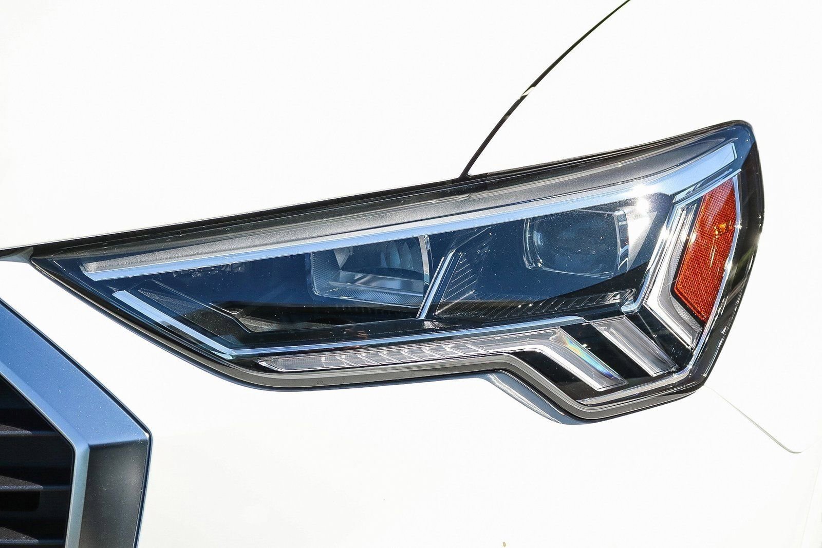 New 2025 Audi Q3 2.0T Premium Plus image 4