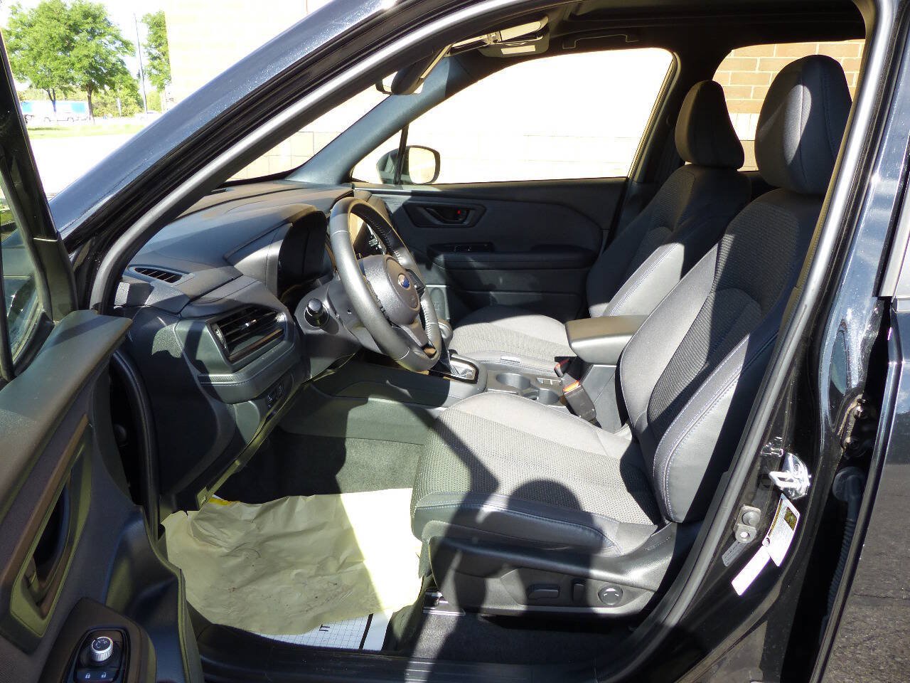 Used 2025 Subaru Forester Premium AWD/4WD image 23