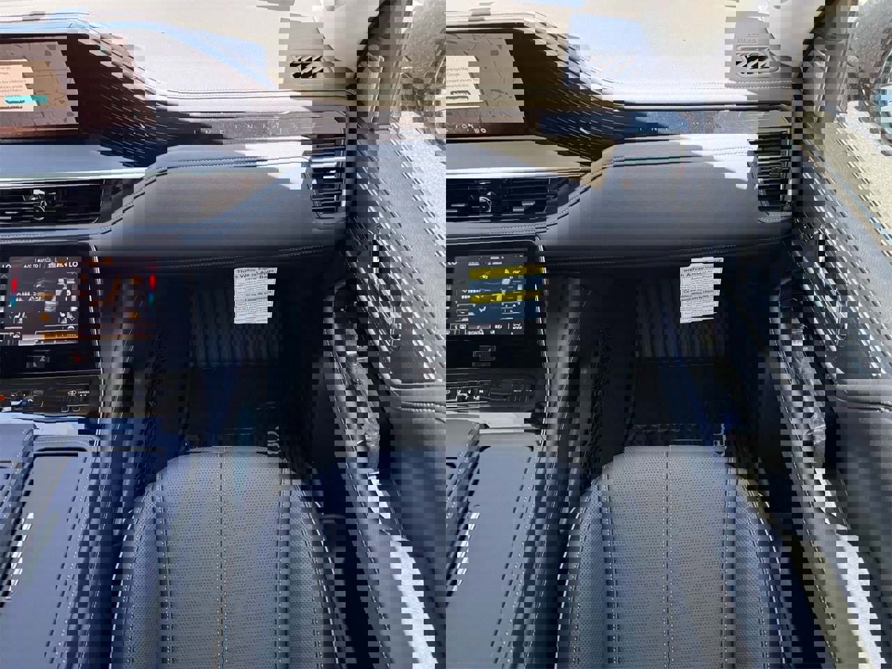 New 2025 INFINITI QX80 Sensory w/ Exterior Package image 23