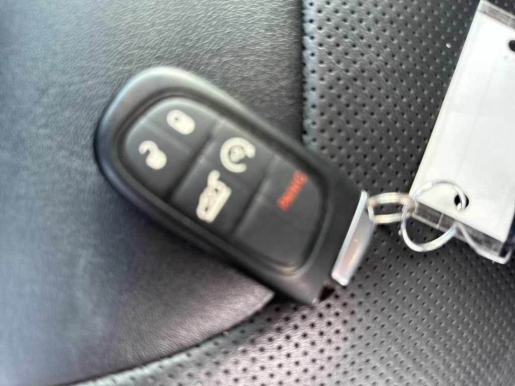 Used 2023 Jeep Cherokee Trailhawk w/ Premium Leather Package image 28