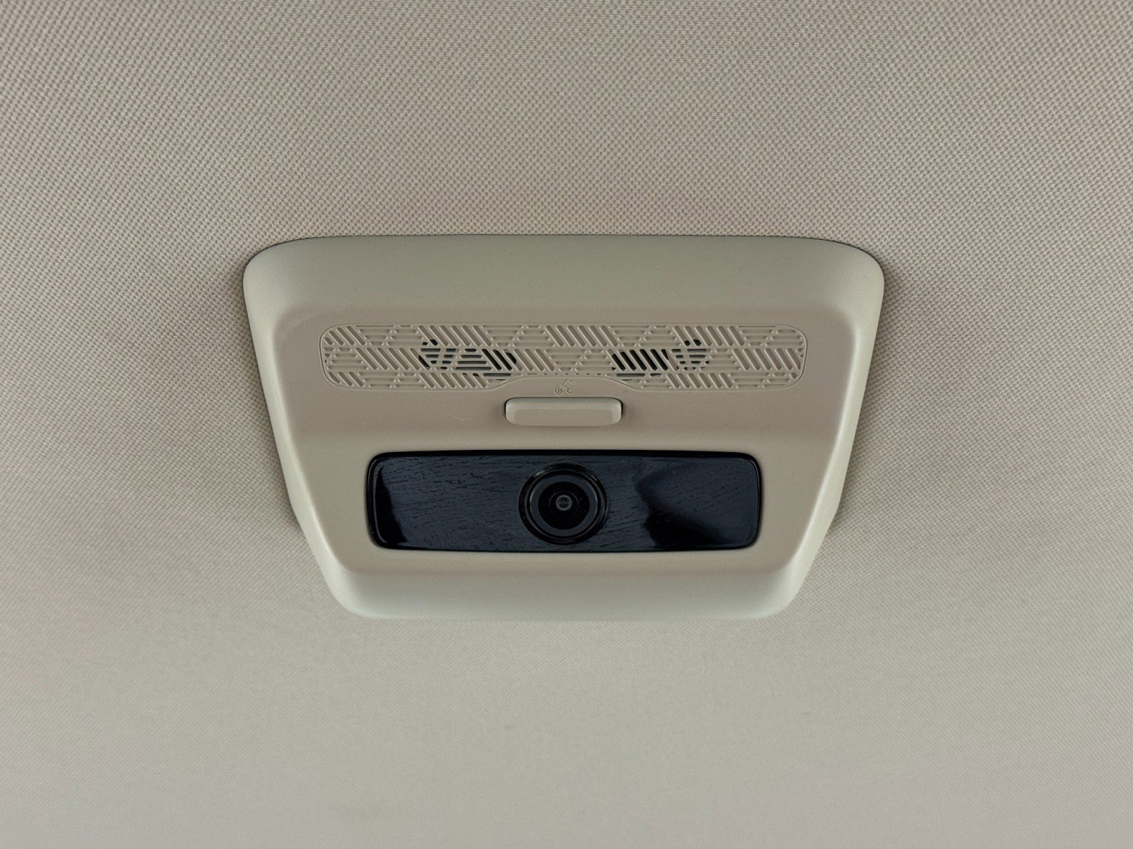 Used 2025 Kia Carnival EX FWD image 39