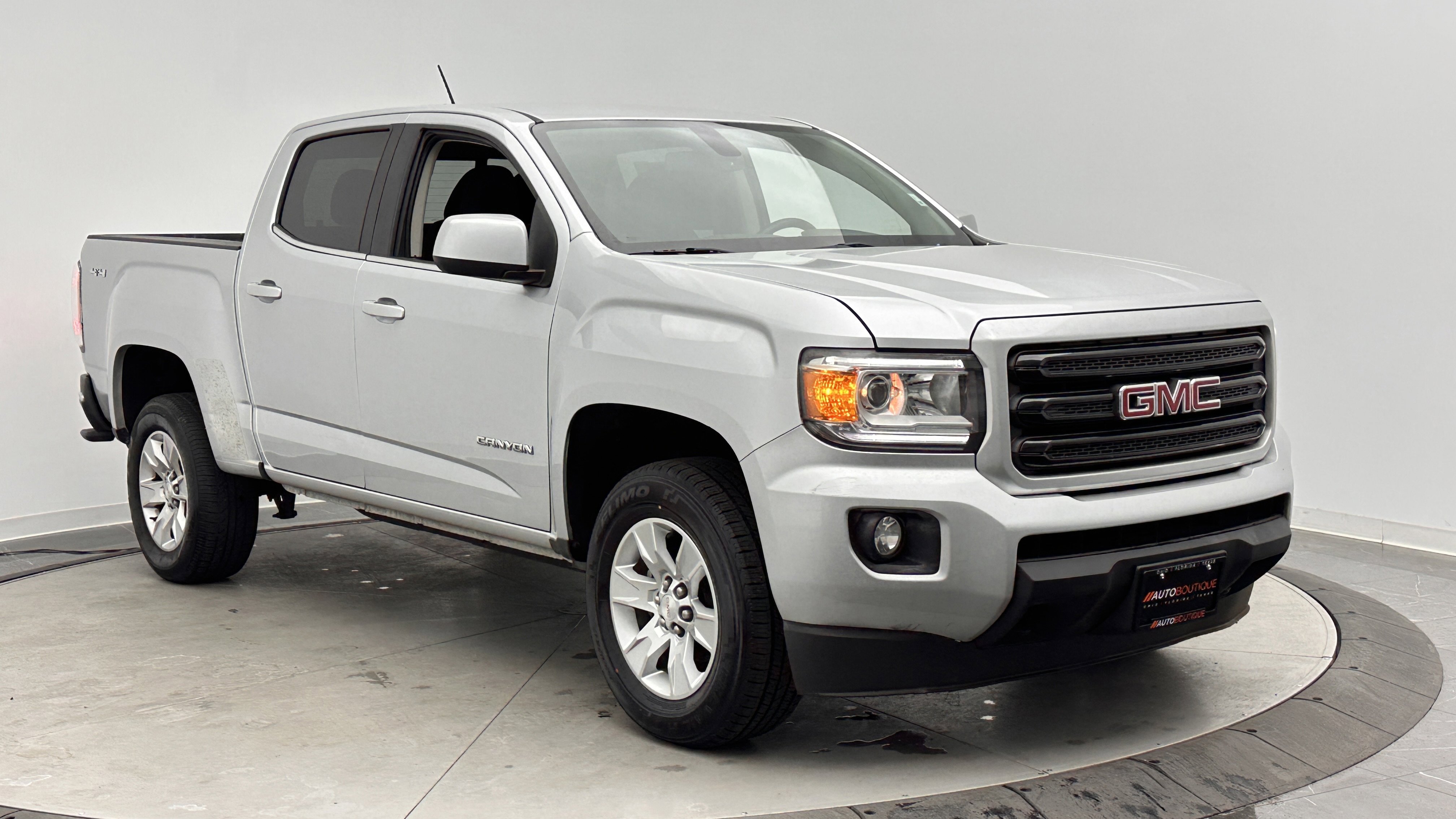 Used 2018 GMC Canyon SLE w/ SLE Convenience Package image 3