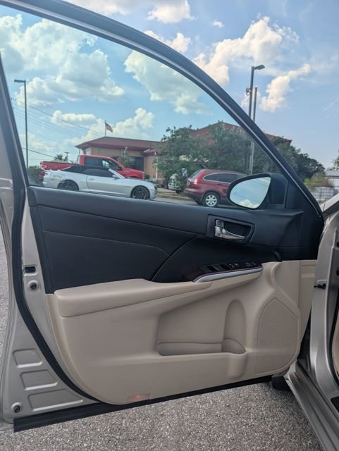 Used 2013 Toyota Camry XLE image 8