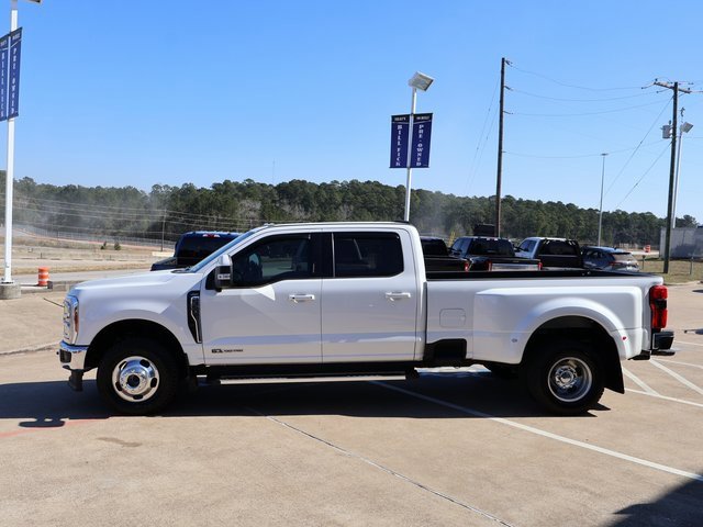 Used 2023 Ford F350 Lariat image 8