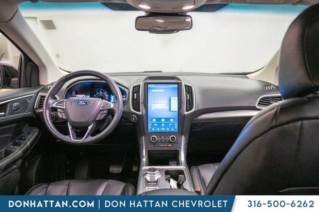 Used 2022 Ford Edge Titanium image 3