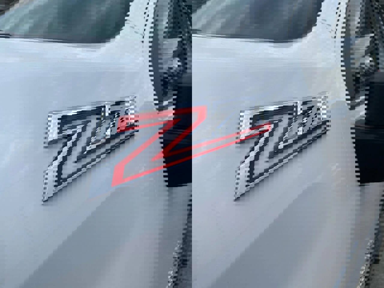 Used 2020 Chevrolet Silverado 2500 LTZ w/ LTZ Premium Package image 32