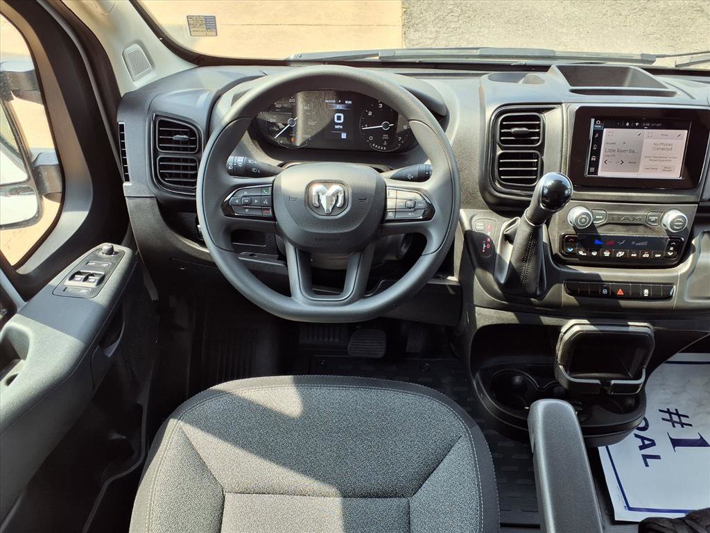 Used 2025 RAM ProMaster 2500 w/ Convenience Group image 3