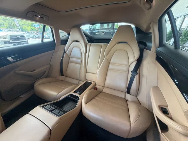 Used 2019 Porsche Panamera RWD image 16