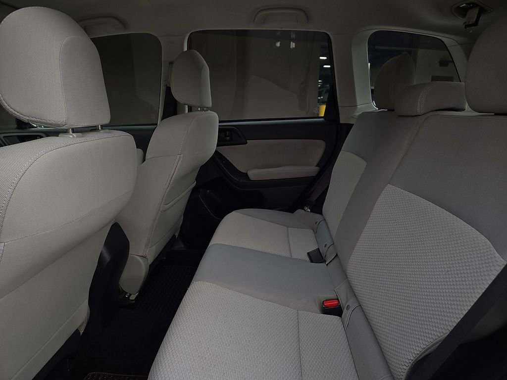 Used 2015 Subaru Forester 2.5i w/ Alloy Wheel Package image 10