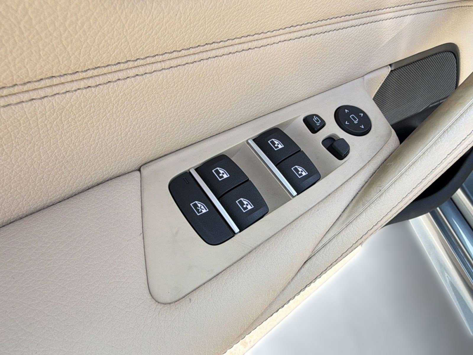 Used 2020 BMW 540i w/ M Sport Package RWD image 18
