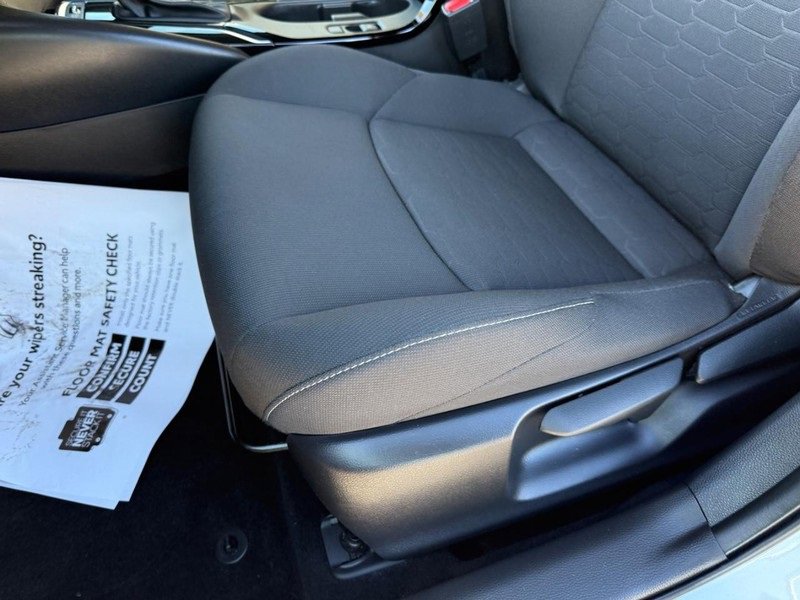 Used 2024 Toyota Corolla SE image 17