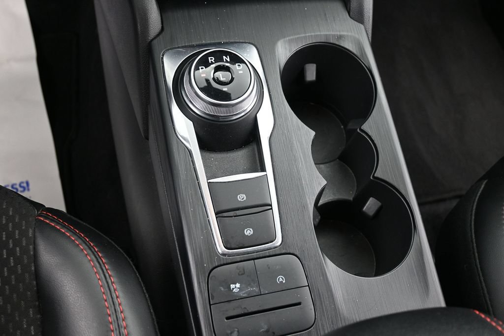 Certified 2025 Ford Escape ST-Line AWD/4WD image 13