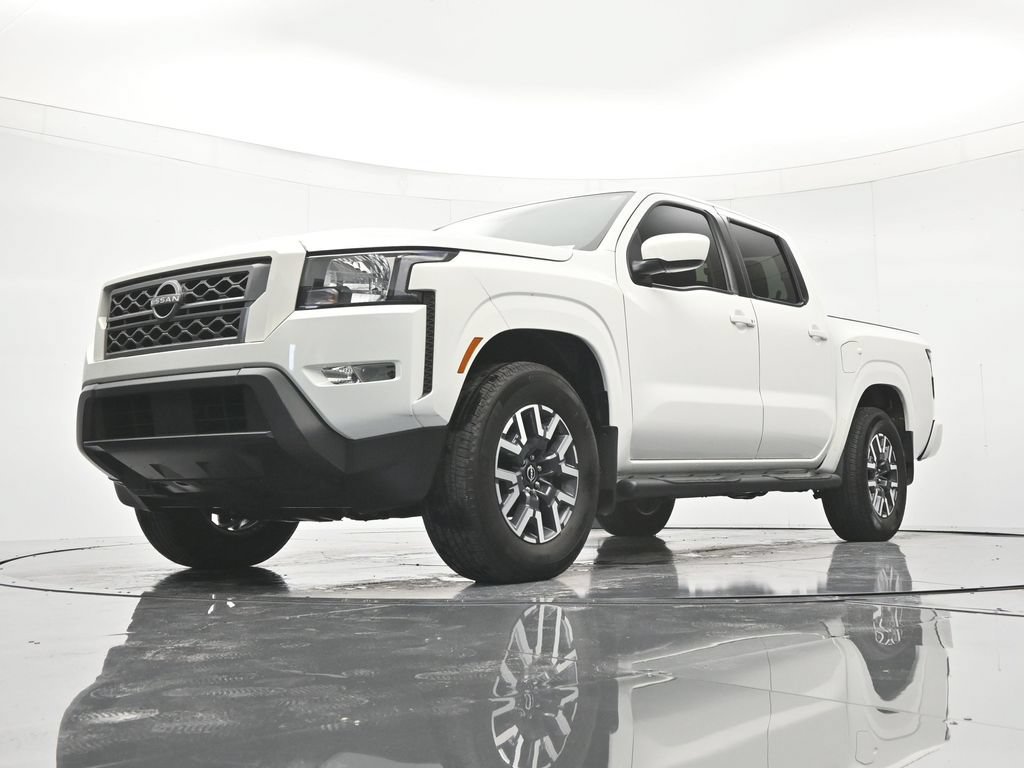 Certified 2022 Nissan Frontier SV RWD image 35