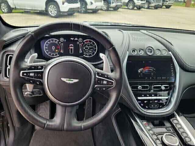 Used 2021 Aston Martin DBX image 11