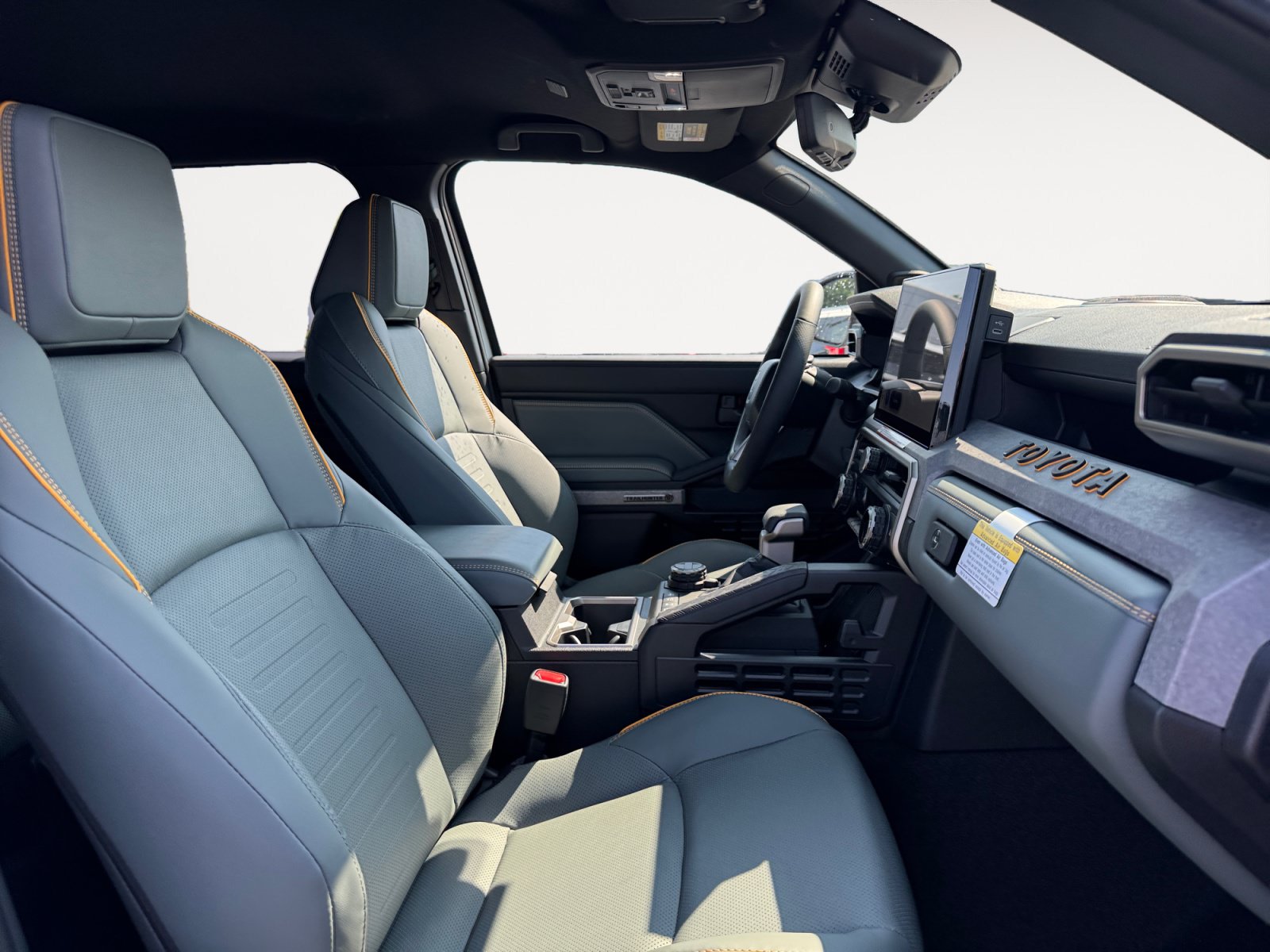 New 2026 Toyota 4Runner Trailhunter AWD/4WD image 18