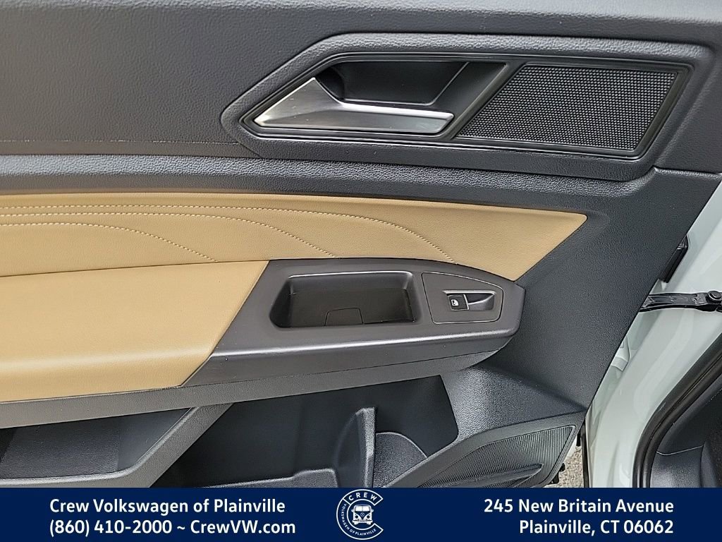 Certified 2022 Volkswagen Atlas Cross Sport SE w/ Panoramic Sunroof Package image 49