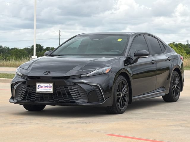 Used 2026 Toyota Camry SE w/ Convenience Package FWD image 3