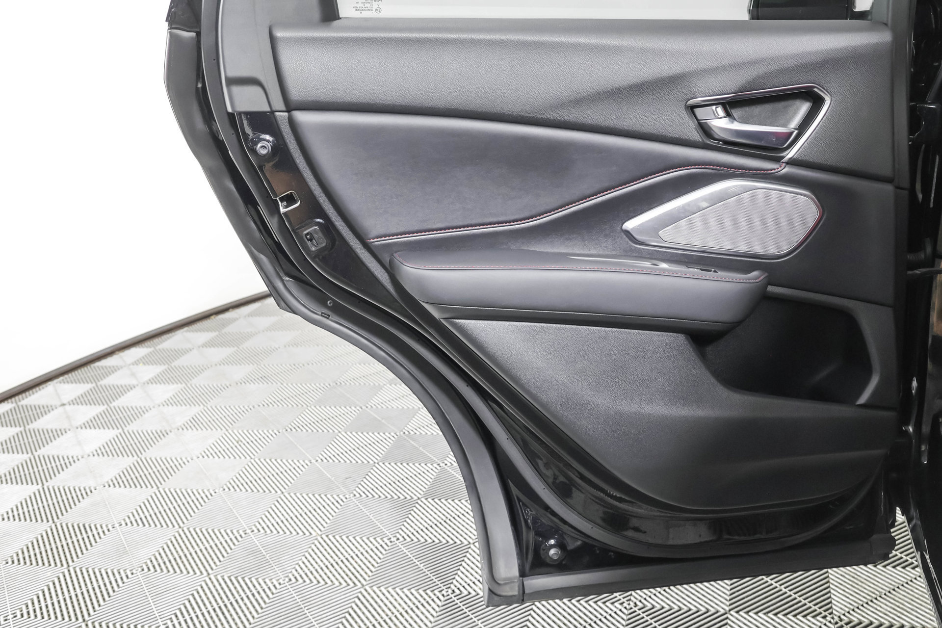 Used 2019 Acura RDX w/ Advance Package AWD/4WD image 40
