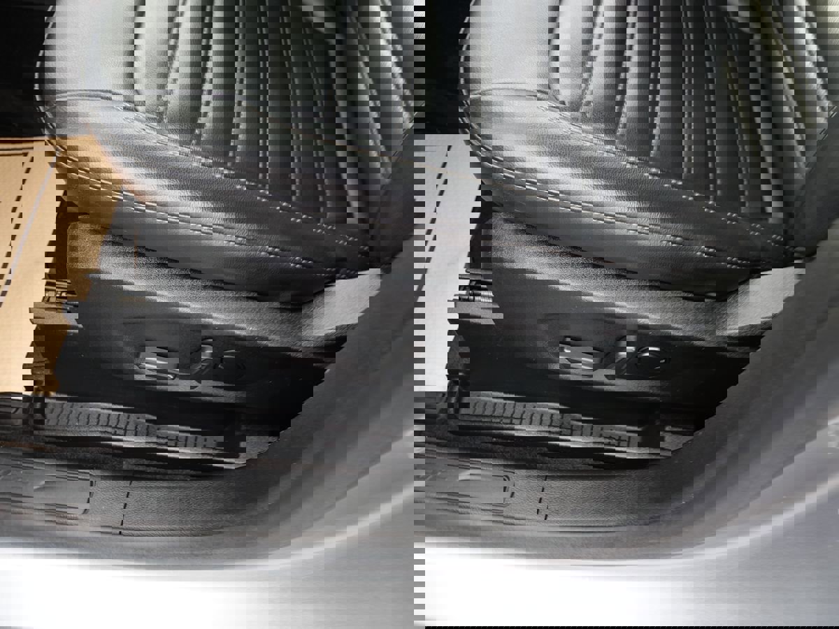 Used 2020 Ford Edge SEL w/ Convenience Package image 14