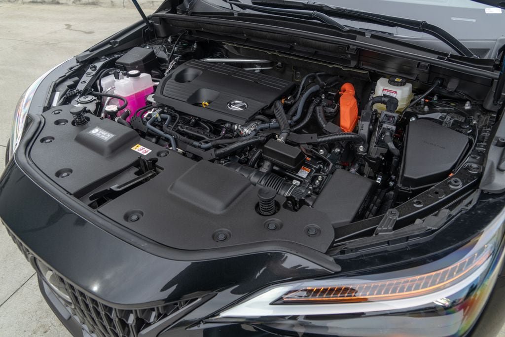 New 2026 Lexus NX 450h+ AWD w/ Accessory Package (Z1) image 4