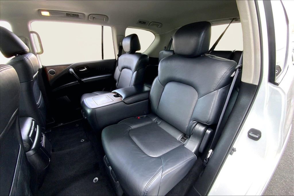 Used 2024 Nissan Armada SL w/ Captain's Chairs Package image 16