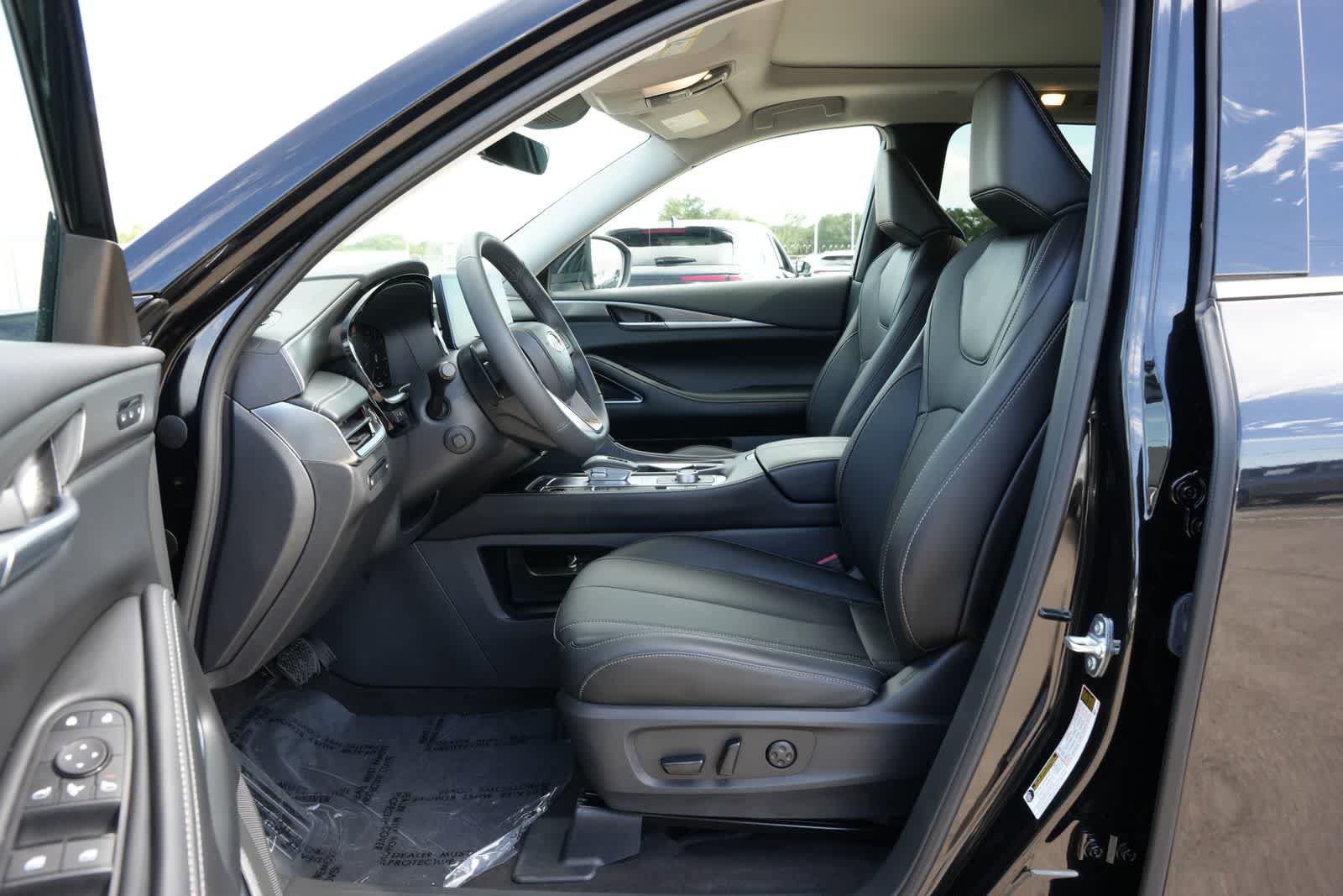 Certified 2027 INFINITI QX60 Luxe w/ Cargo Package FWD image 16