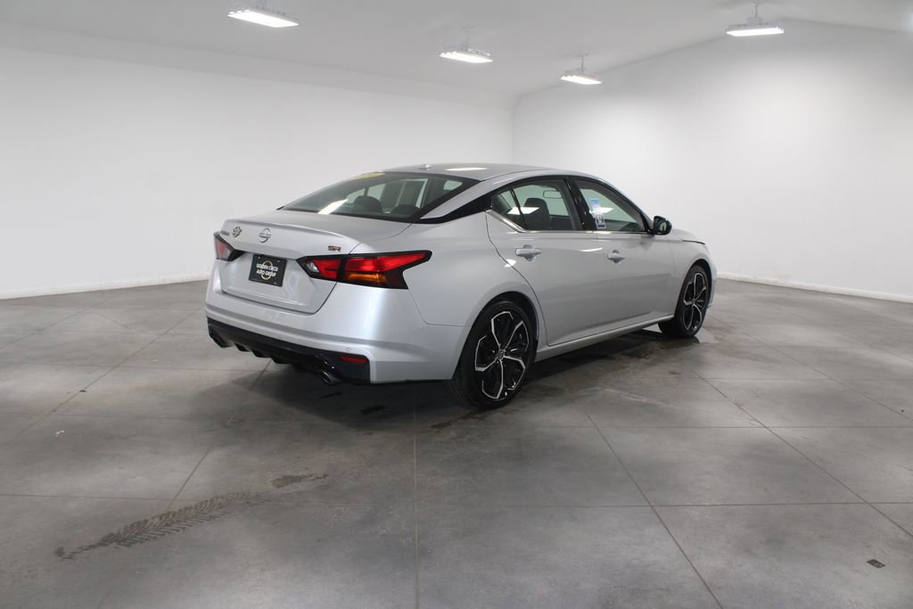 Used 2024 Nissan Altima 2.5 SR image 9