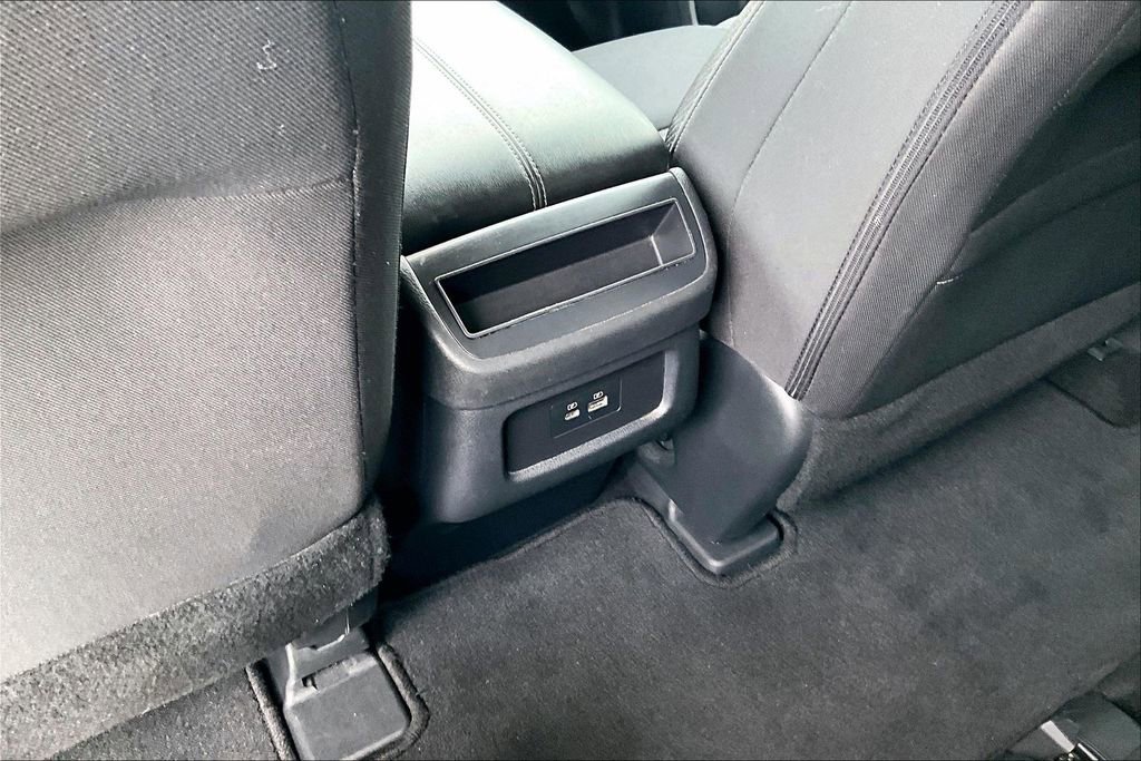 Used 2024 Nissan Pathfinder S image 33