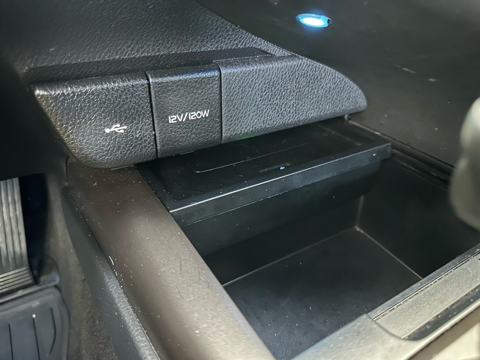 Used 2021 Toyota Camry XSE FWD image 33