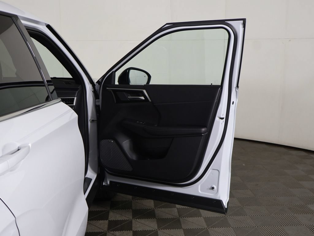 New 2026 Mitsubishi Outlander LE AWD/4WD image 22