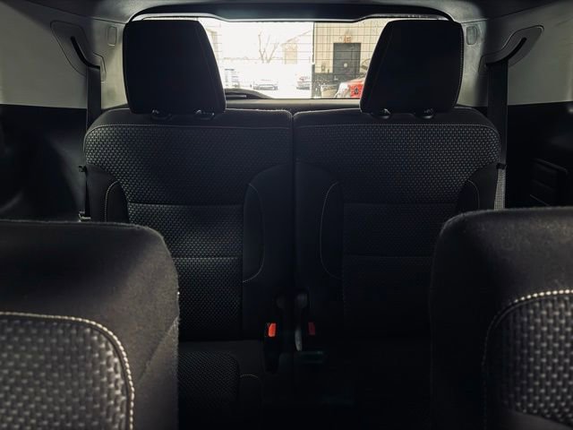 Used 2023 GMC Acadia SLE w/ Driver Convenience Package image 21